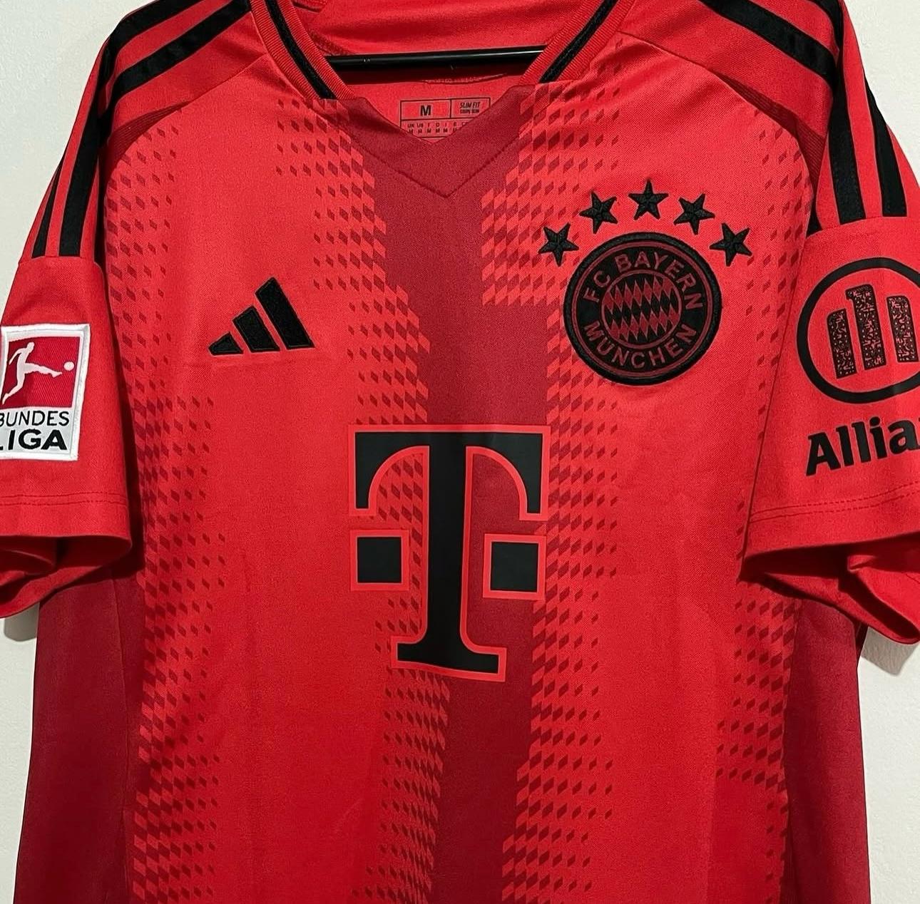 Bayern Münih Kırmızı Forma