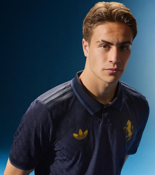 Juventus 3.üncü Yakalı Lacivert Forma