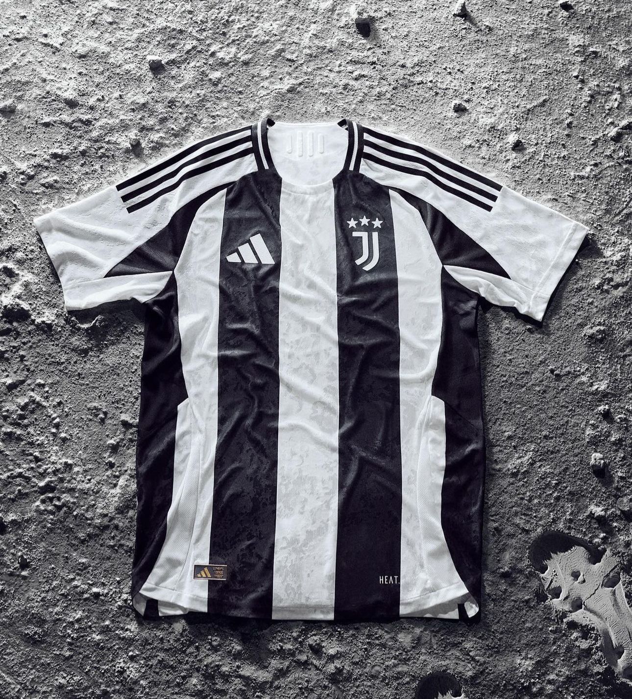 Juventus 2024/25 Ev sahibi Forma