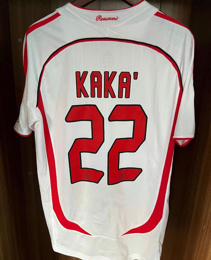 Milan Beyaz Efsane Forma