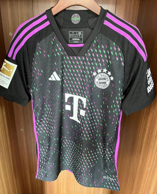 Bayern Münih Siyah Mor Özel Forma