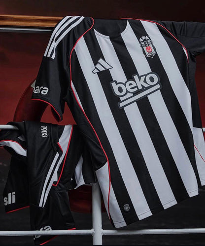 BEŞİKTAŞ 2026 ÇUBUKLU FORMA